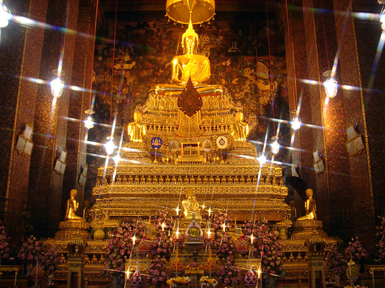 Thailand Travel: The idol of the Kingdom of Thailand: The Jade Buddha in the Wat Phra  Keow Temple in Bangkok.