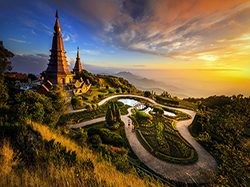 Thailand holiday: Chiang Mai, Chiang Rai, Golden Triangle, Sukhotai.travel, holiday, vacation. Private and join-in tours and guiding. Hotel booking ant travel assistance